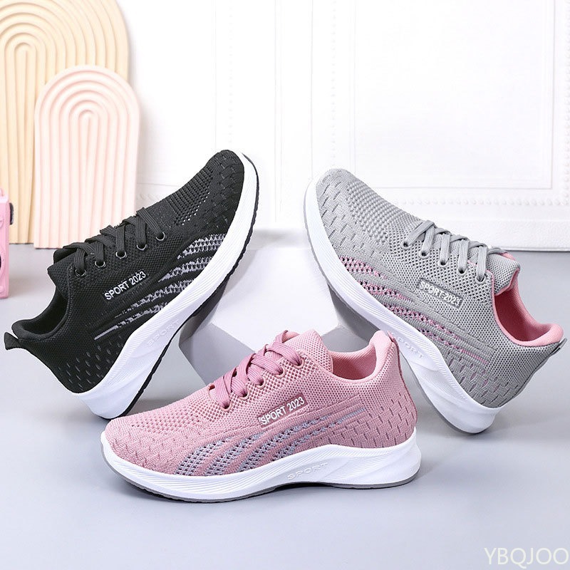 أحذية نسائية رياضية كبيرة الحج - مراجعة Running Gear Woman وسعره