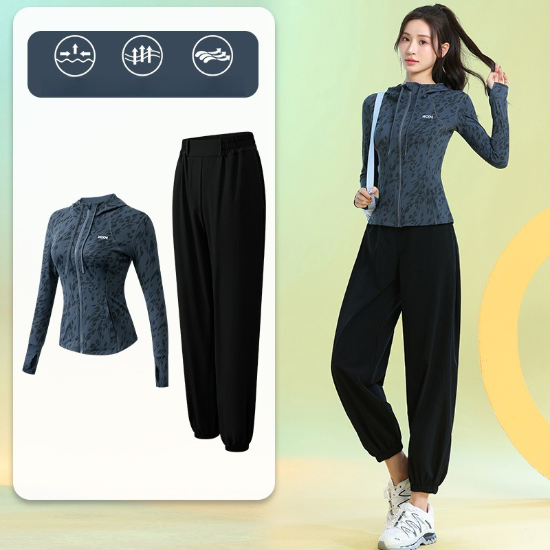 بدلة رياضية نسائية للجري بأكما - مراجعة Running Gear Woman وسعره